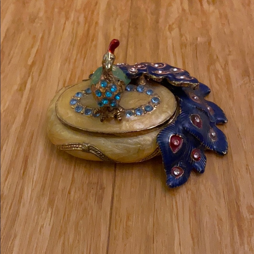 Peacock trinket holder